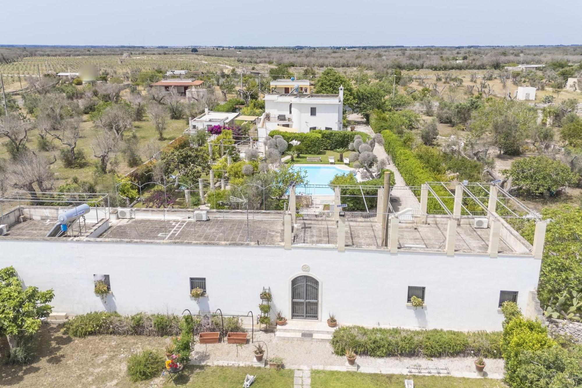 Villa Lisa Garden And Pool - Happy Rentals メレンドゥーニョ エクステリア 写真