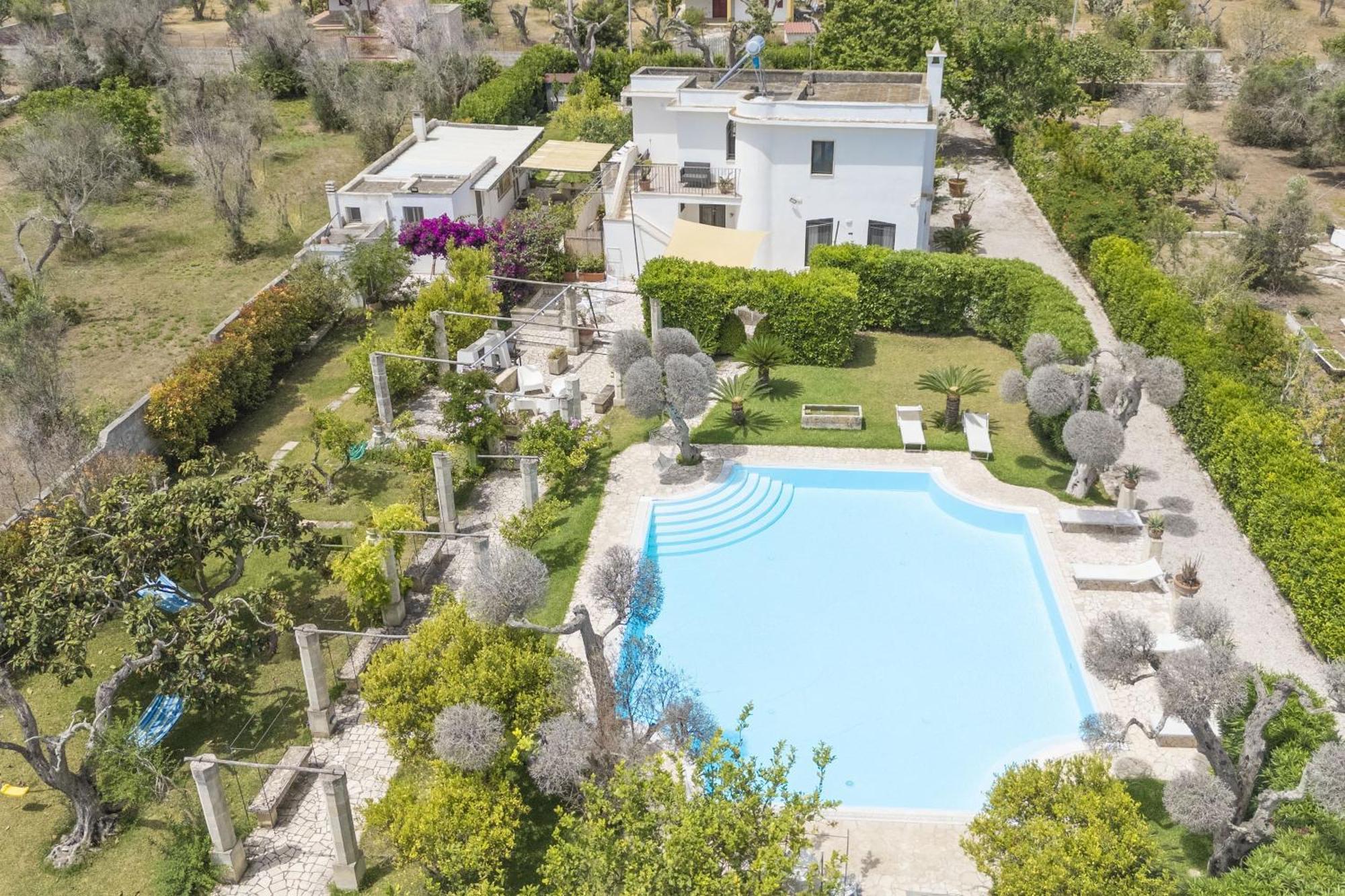 Villa Lisa Garden And Pool - Happy Rentals メレンドゥーニョ エクステリア 写真