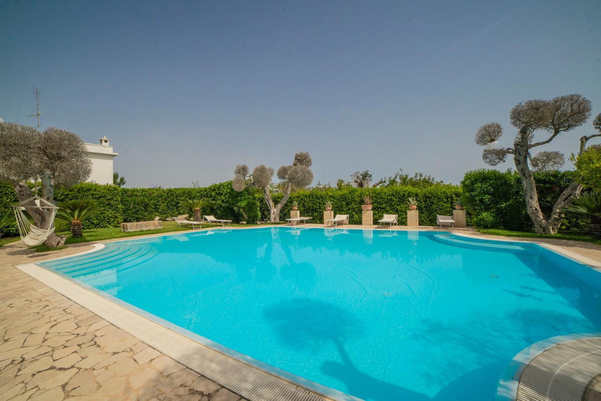 Villa Lisa Garden And Pool - Happy Rentals メレンドゥーニョ エクステリア 写真