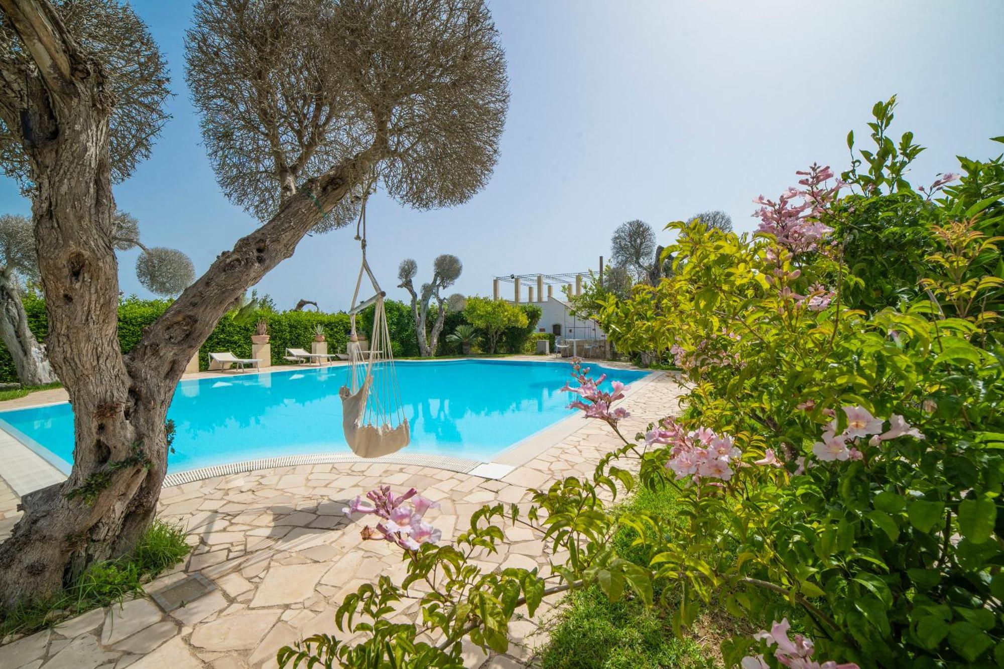 Villa Lisa Garden And Pool - Happy Rentals メレンドゥーニョ エクステリア 写真